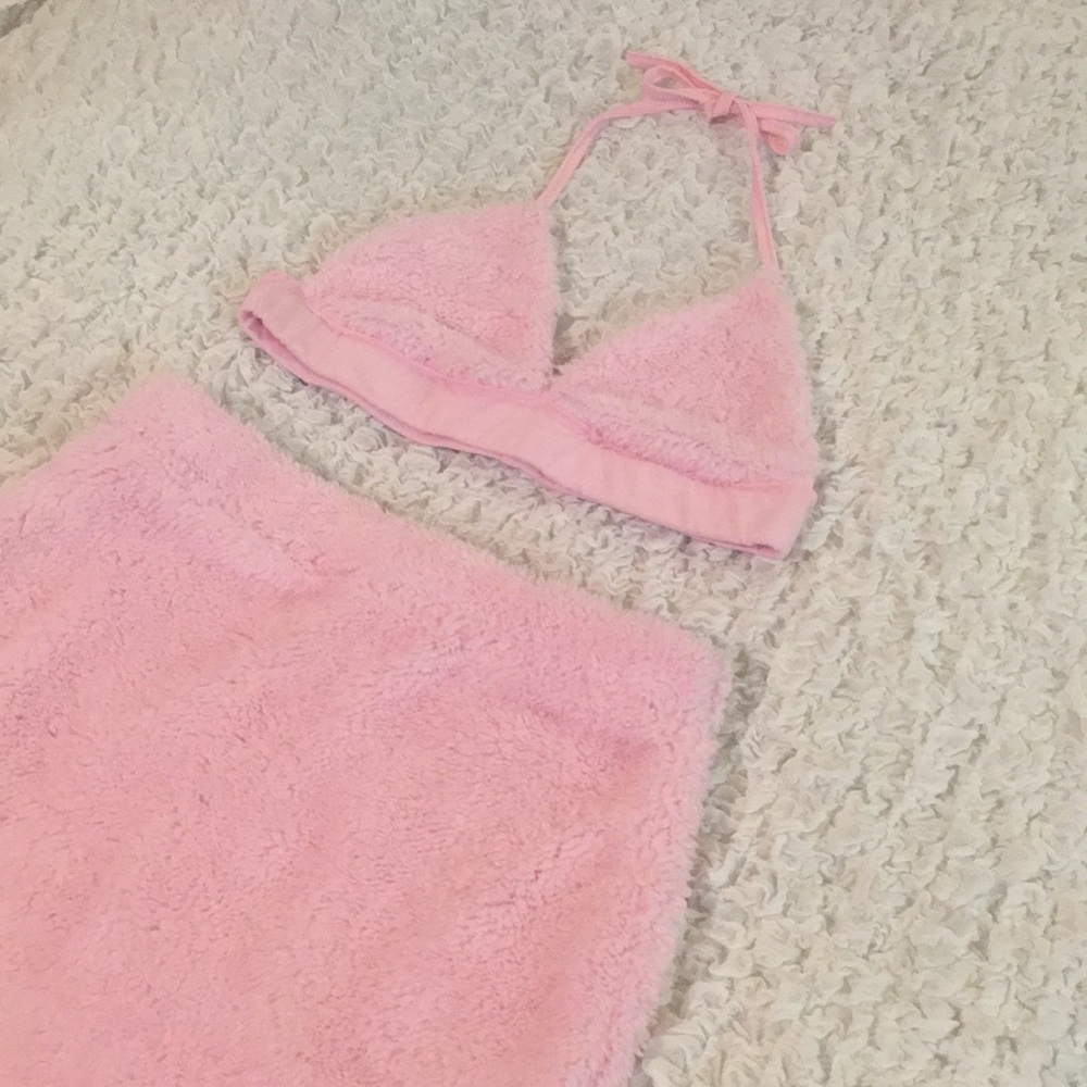 Fuzzy Pink Bikini Top & Skirt Rave SET - Picture 4 of 8